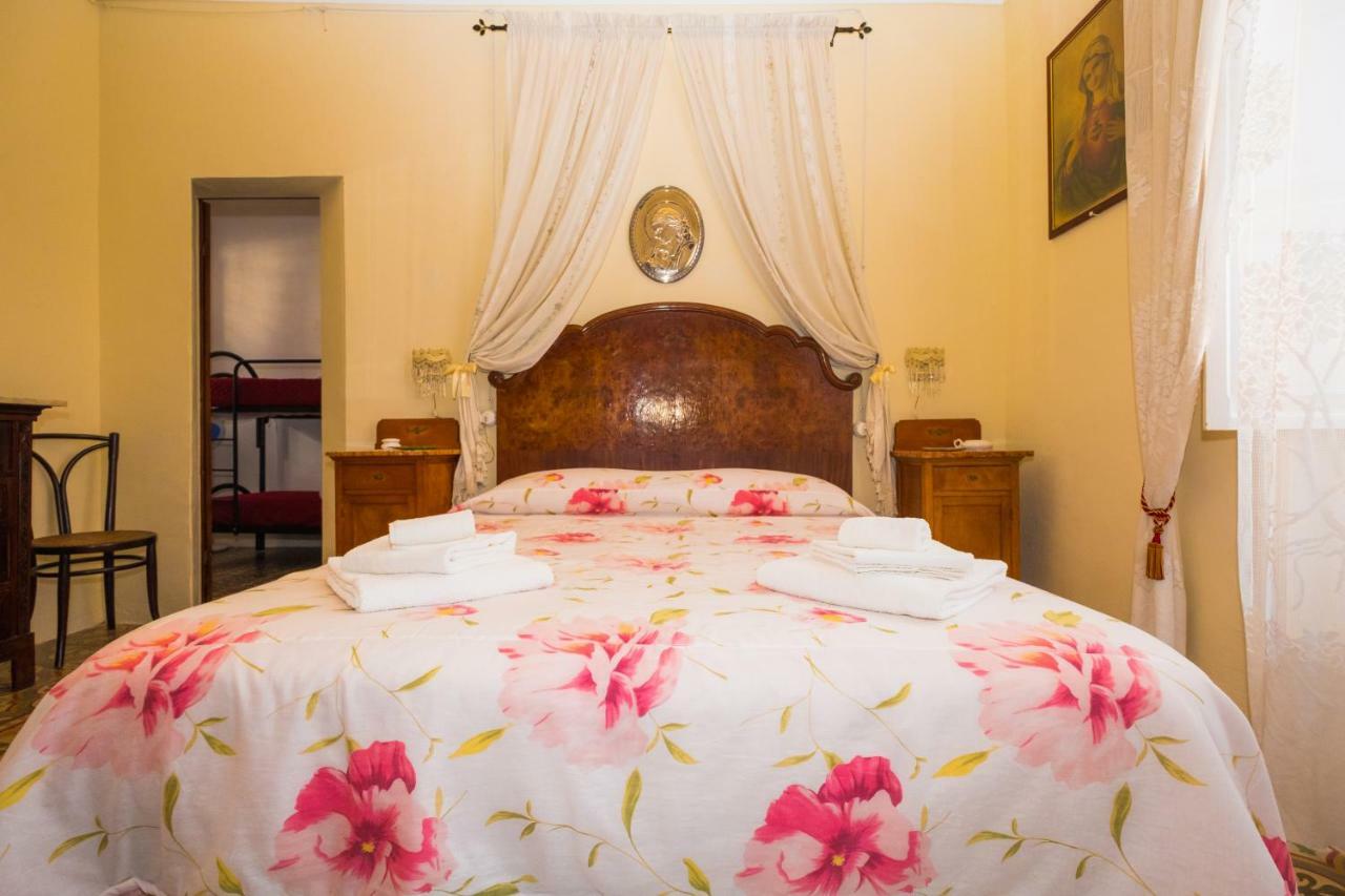 Giulia E Pietro - Marettimo Apartments エクステリア 写真